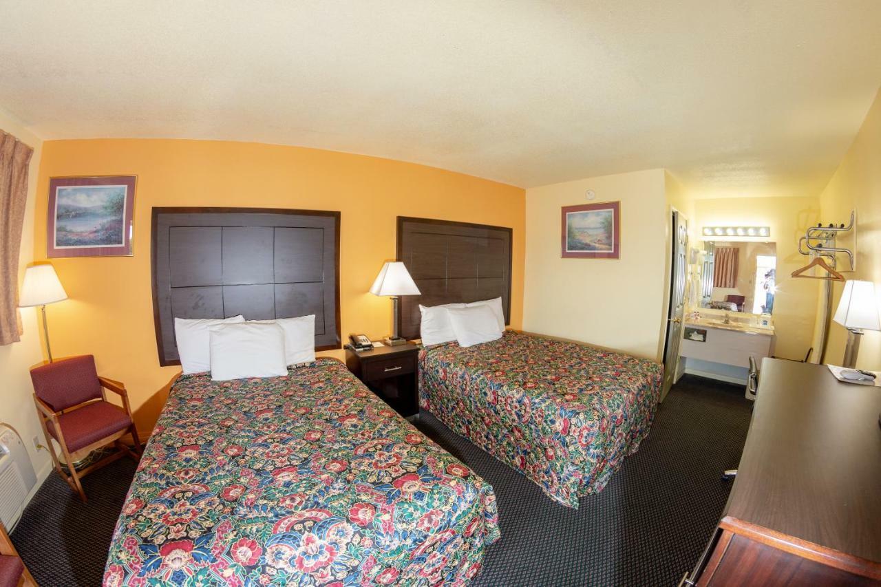 Knights Inn - Chanute Habitación foto