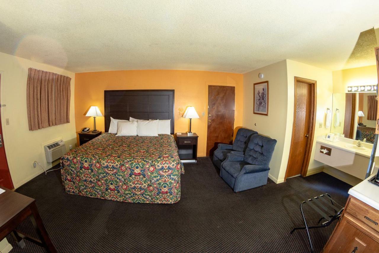 Knights Inn - Chanute Habitación foto